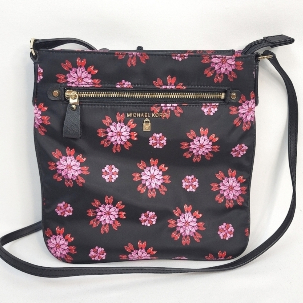 LAST PRICE DROP BEFORE RELISTING Michael Kors Kelsey Nylon Jewel Crossbody Black